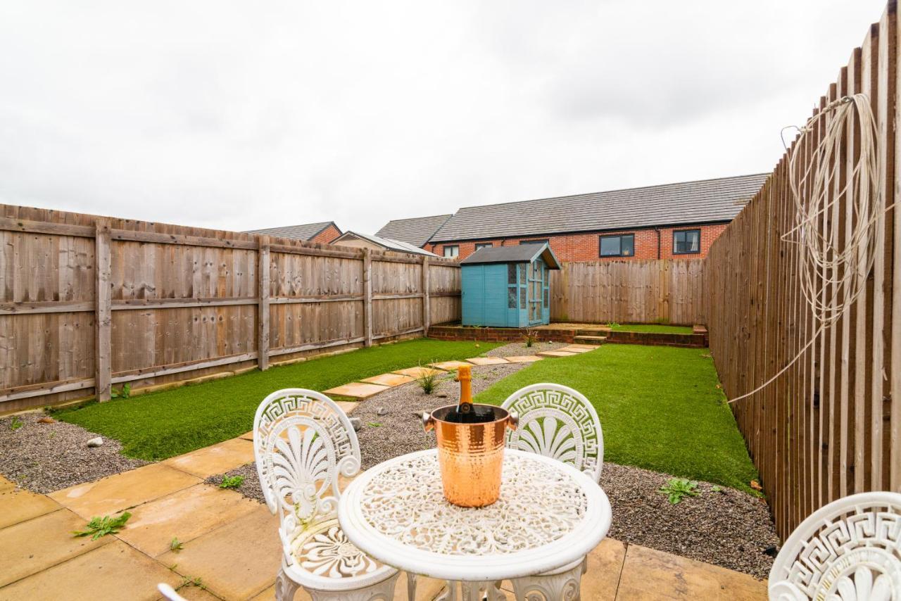 Wenlock Way House, Luxury Serviced Casa de férias Manchester